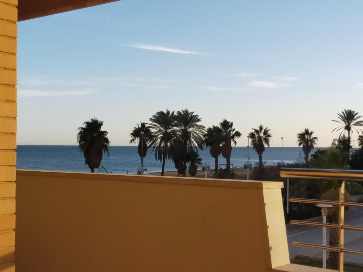 Paseo Marítimo Antonio Banderas *