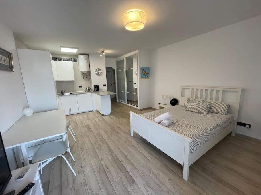 Estudio Loft En Can6 * Málaga