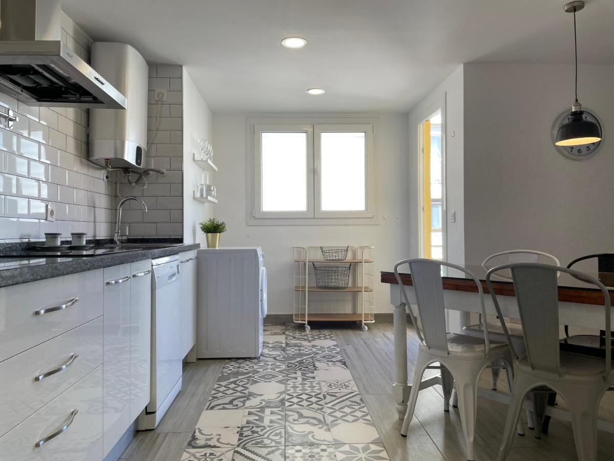 Malagadevacaciones - La Marea Apartment Malaga