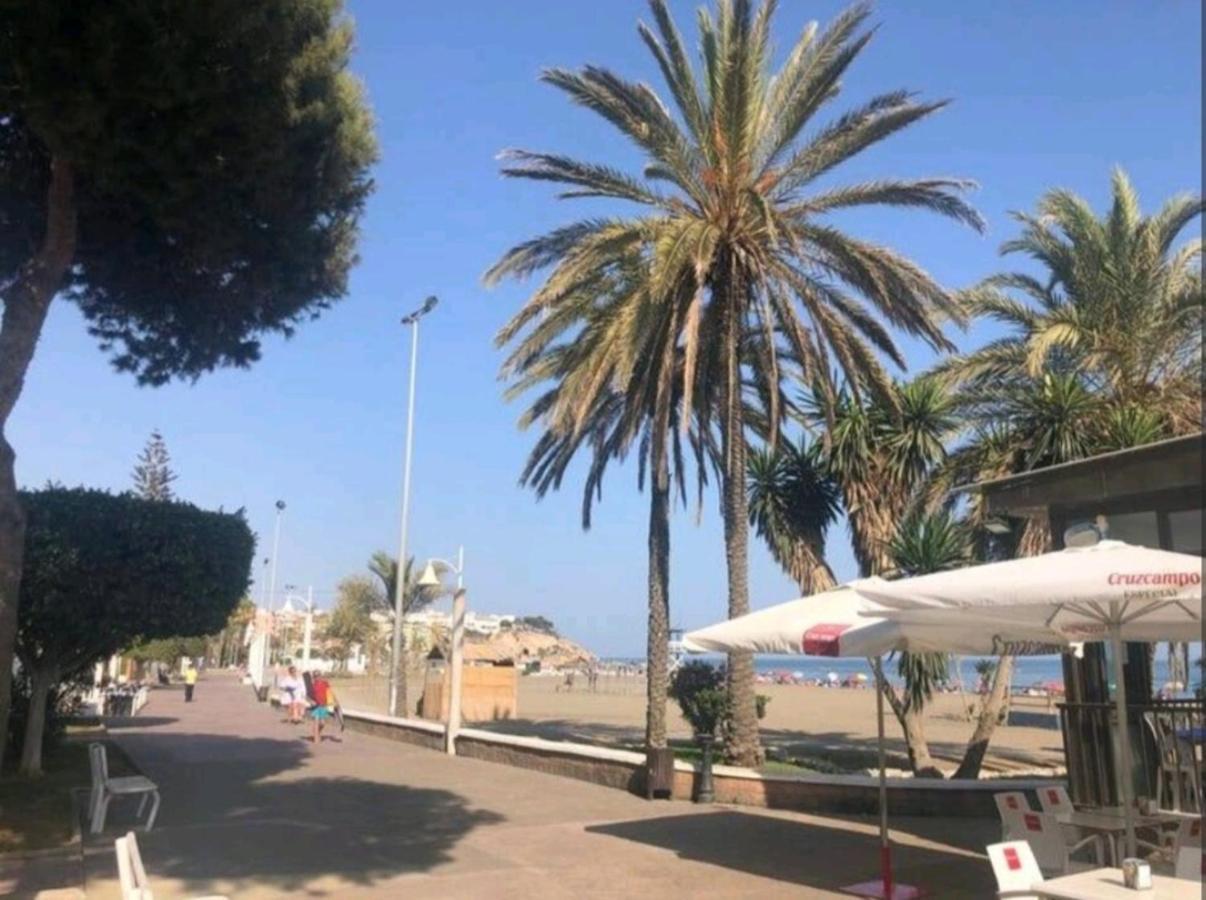 Apartment Water Front Beach Apt A