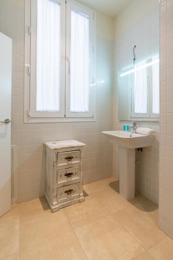 Urbe 10 Carreteria 1 Bedroom Apartamento *
