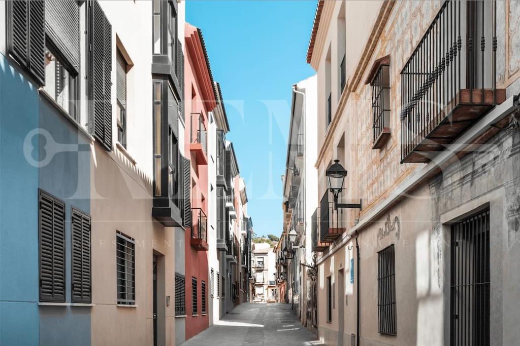 Inviting In The Center By Rems * Málaga