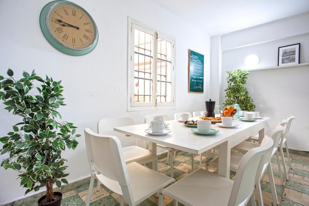 Big Flat In Center With Patio *