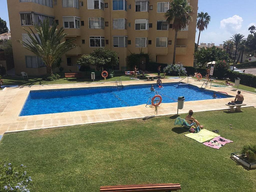 Apartamento Frente A La Playa. Vistas Al Mar. La Cala De Mijas Málaga
