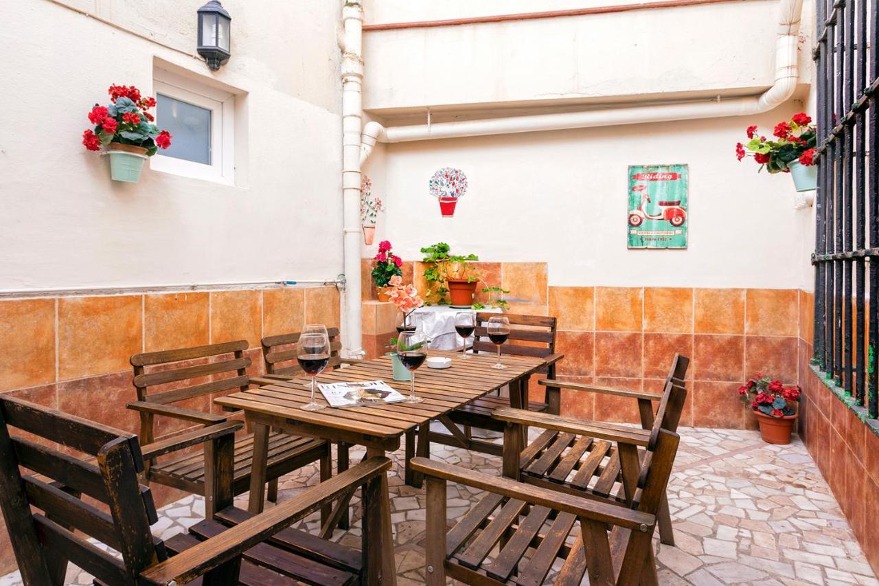 Big Flat In Center With Patio Apartamento