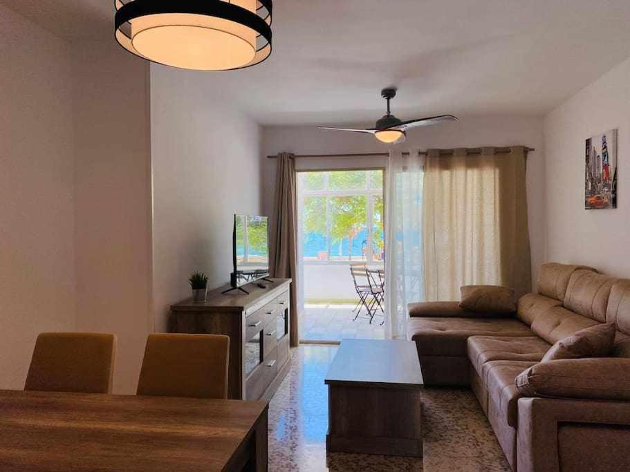 Almirante 1º Linea De Playa Con Parking Apartamento *