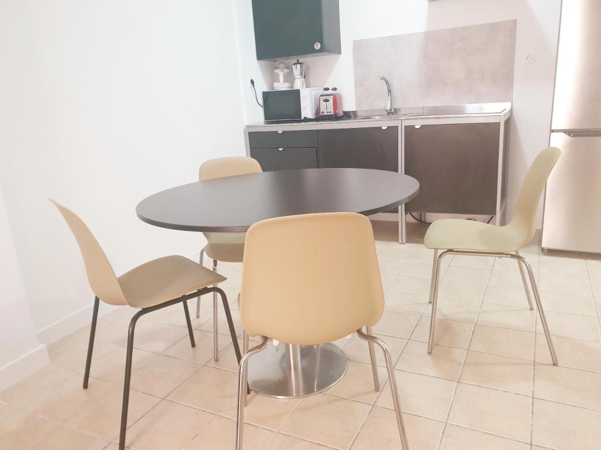 Economical Homes In Center Apartamento