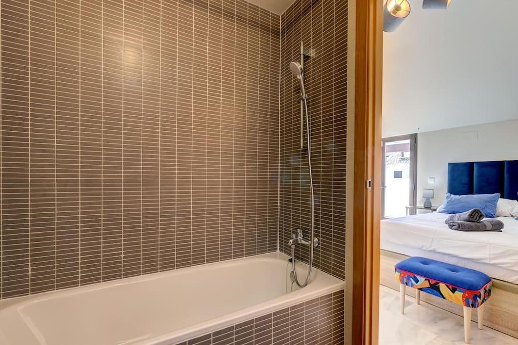 Stunning Modern Townhouse In Riviera Del Sol * Malaga