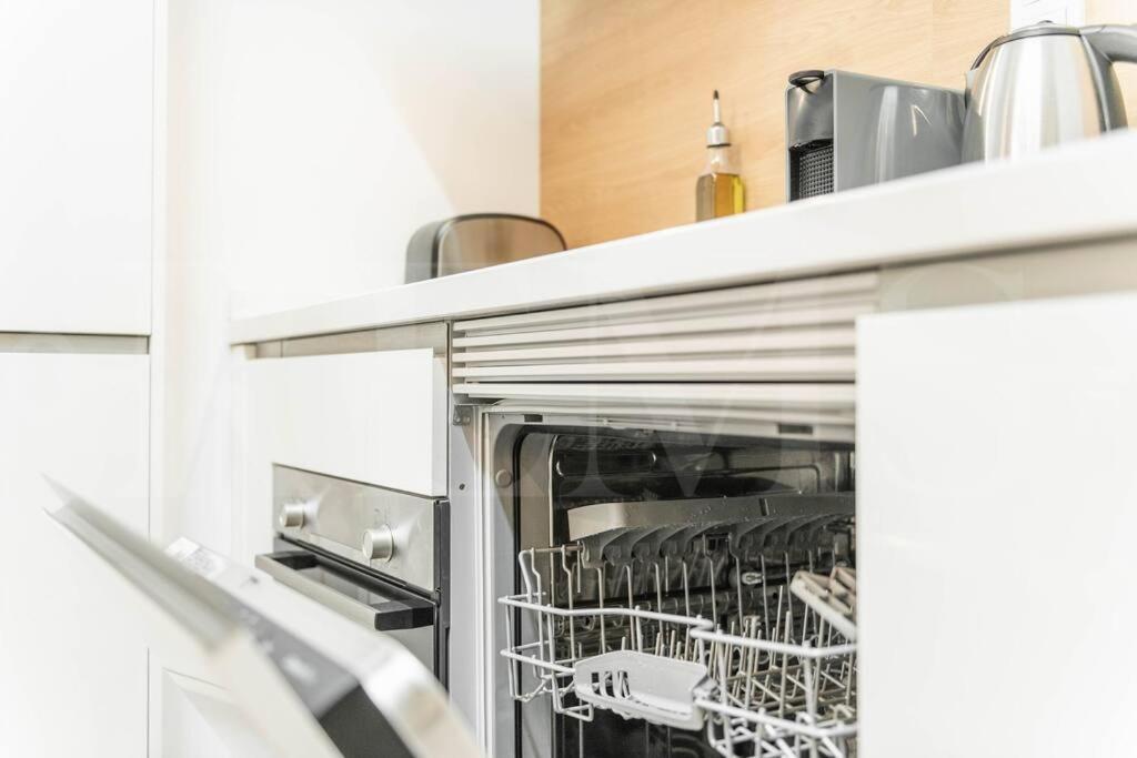 Chic In The Heart Of By Rems Apartamento