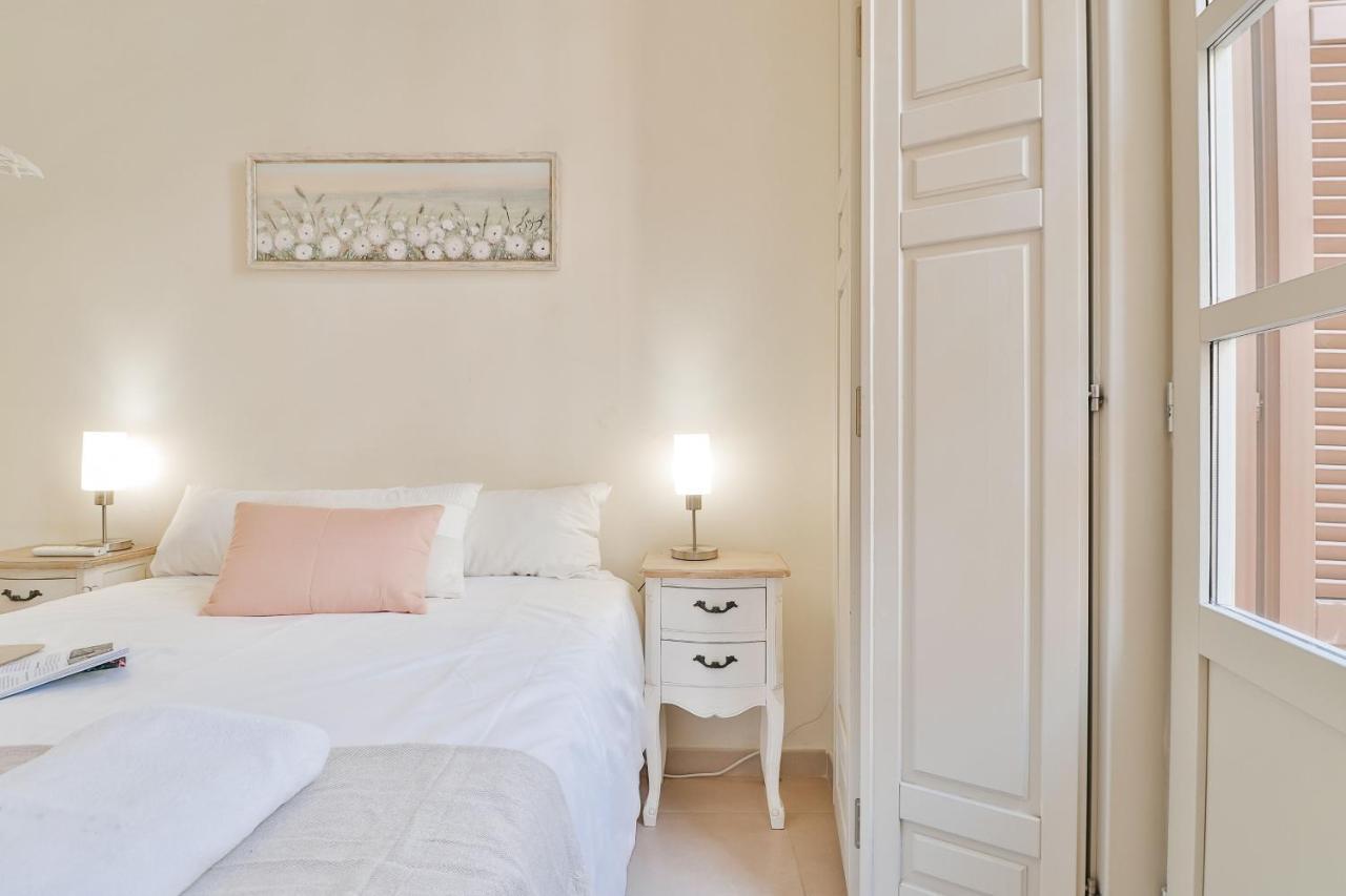 Flat 2 Bedrooms In The Center *