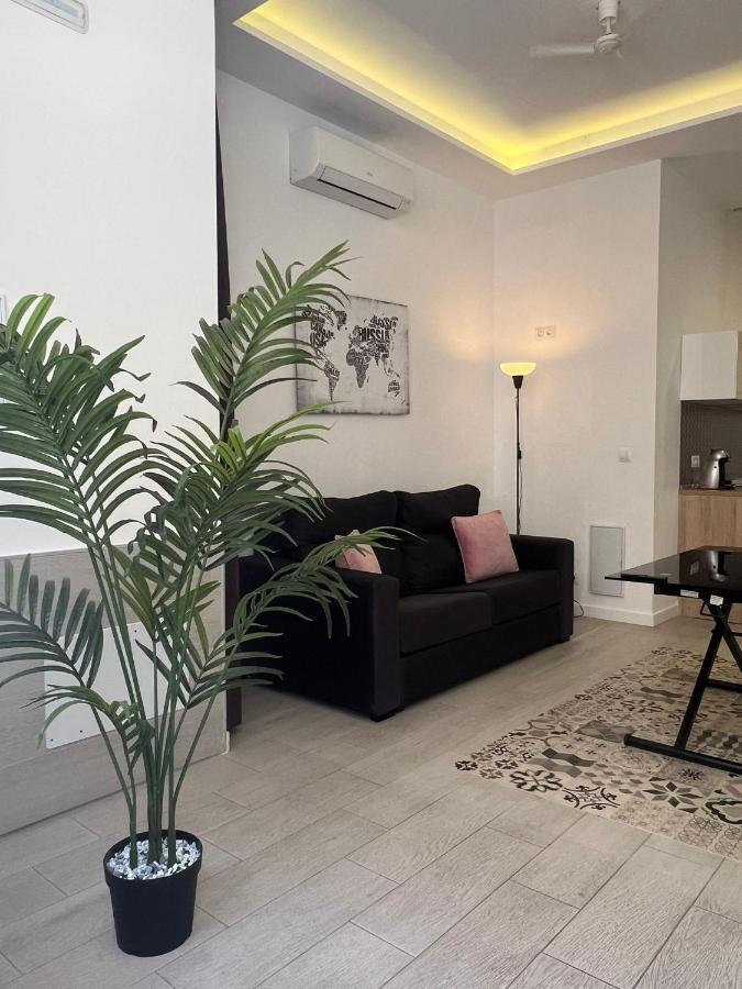 Apartment Hermoso Piso A 3 Min De La Estacion De Bus Y Tren Ave
