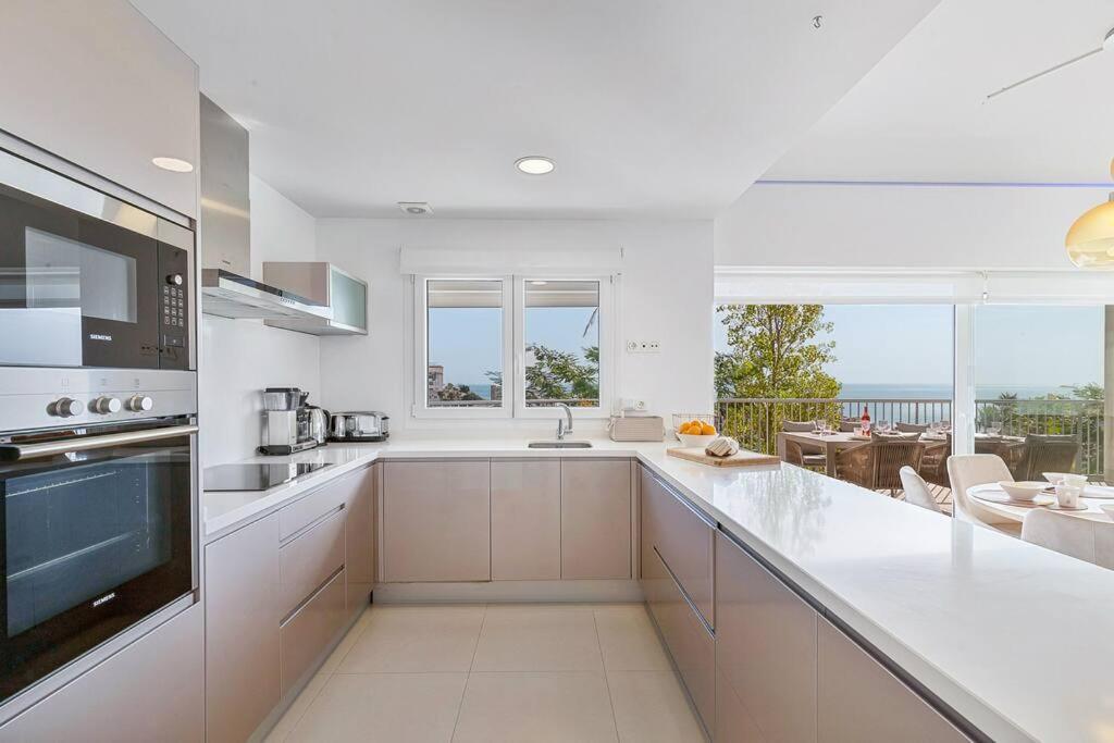 Stylish With Oceanview Apartamento Málaga
