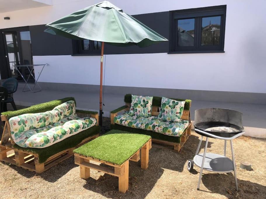 Apartamento Bajo Con Jardin En Primera Linea De Playa *