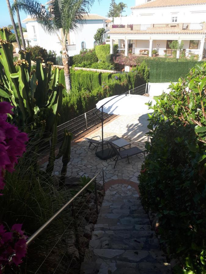 Bougainville * Malaga