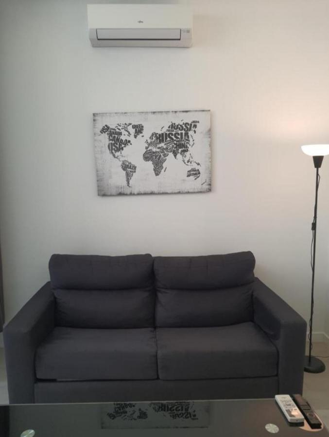Estupendo Piso A 3 Min Estacion De Tren Maria Zambrano Y Bus Apartment *