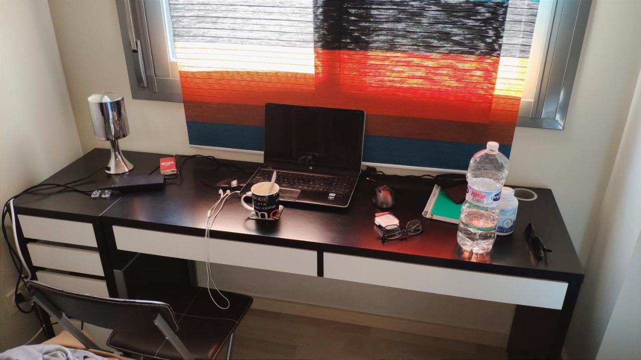 En La Playa! Parking, Wifi, Piscina, Aire Acondicionado Y Netflix! Apartamento Málaga