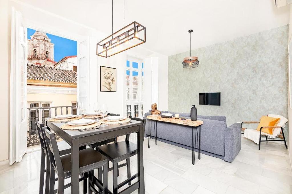 Apartamento Calle Nueva 13.malaga Centro. Apartamento *