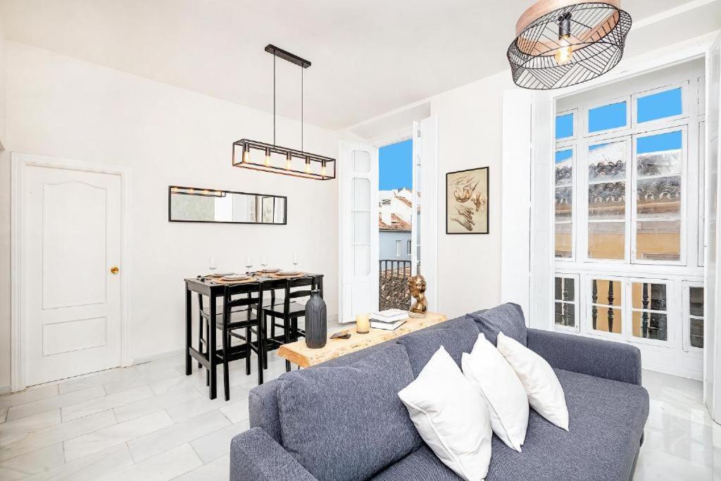 Apartamento Calle Nueva 13.malaga Centro. Apartamento *