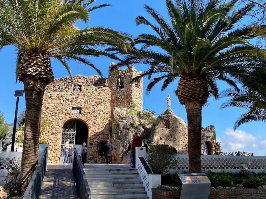 Higueronrentals Greenhouse Apartment Malaga