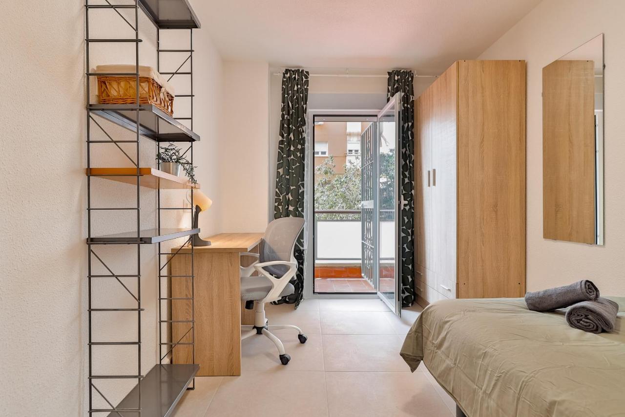 C23 Lovely 4 Bedroom Close To Maria Zambrano