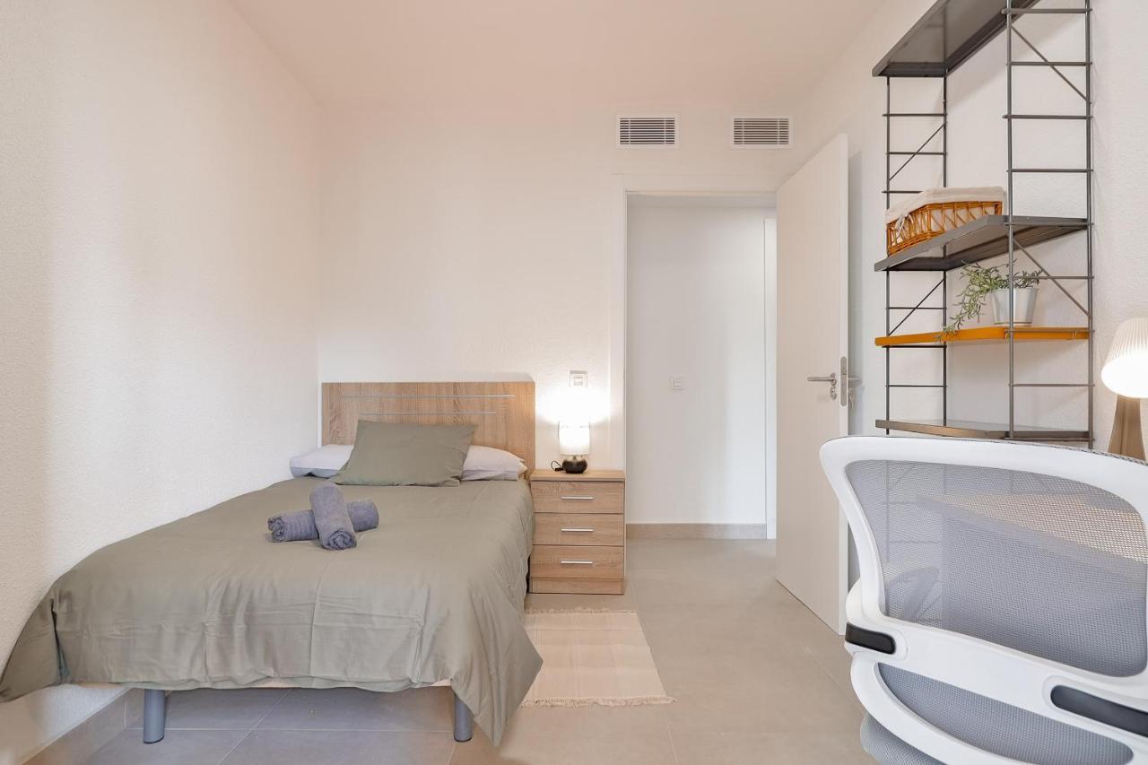 C23 Lovely 4 Bedroom Close To Maria Zambrano Apartamento