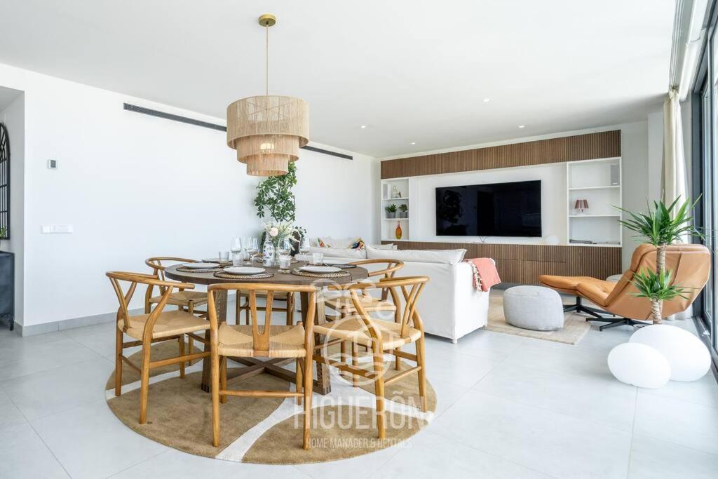Higueronrentals Afrika Apartment