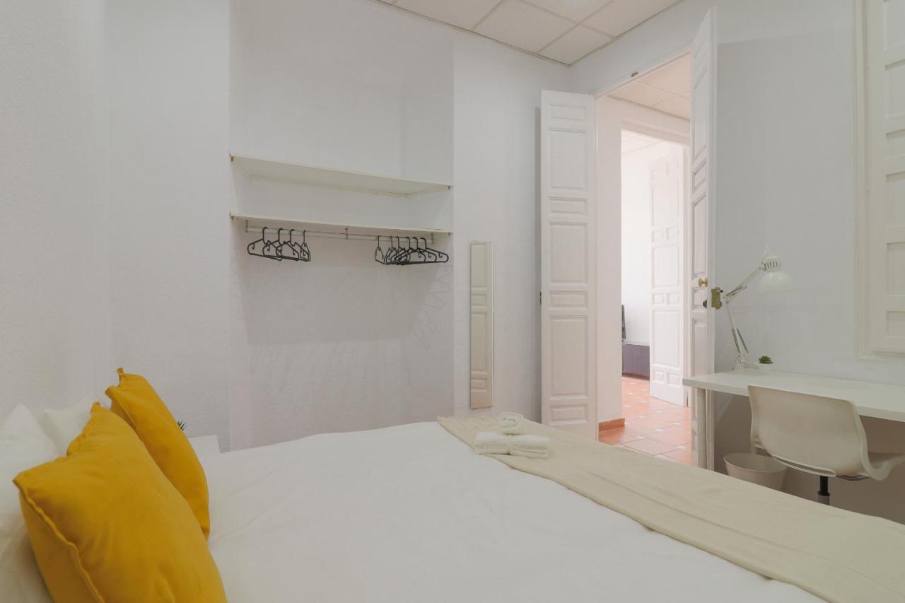 C67 - Shiny 6 Bedrooms In Plaza De La Merced Apartamento Málaga