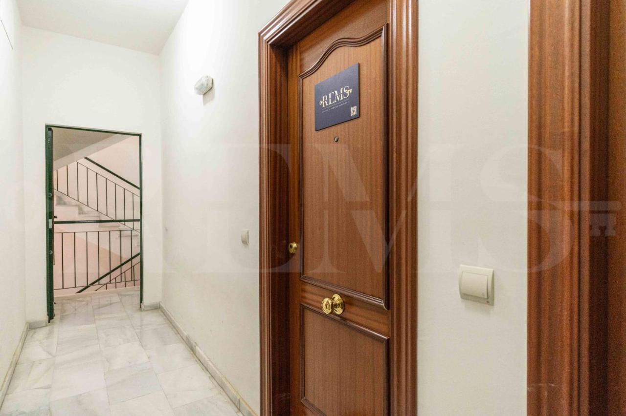 Comfortable With Balcony - Center Apartment Malaga