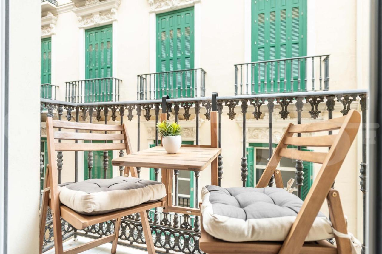 Comfortable With Balcony - Center Apartment Malaga