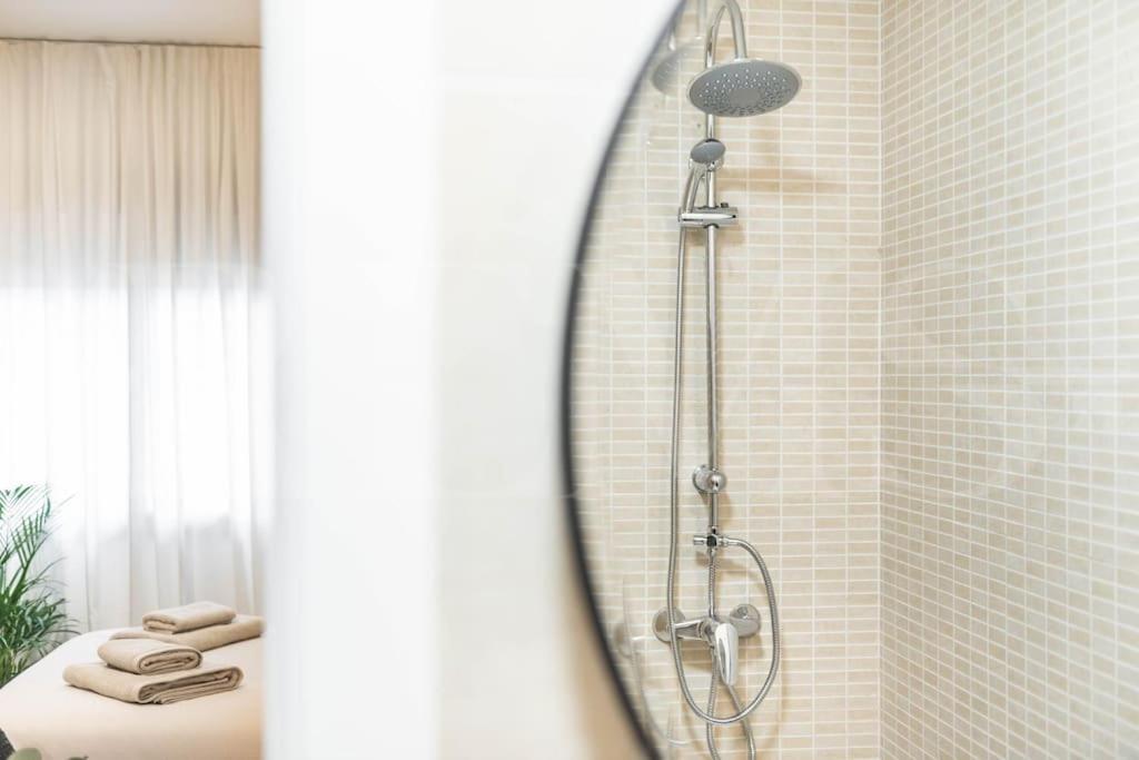 Chic Intimate In The Heart Of By Rems *