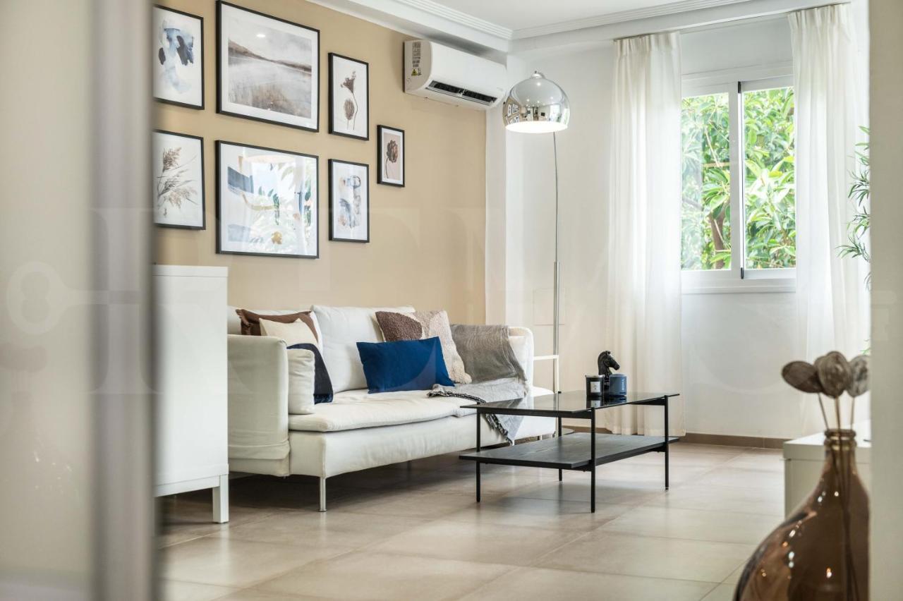 Serene & Spacious - Center By Rems Apartamento