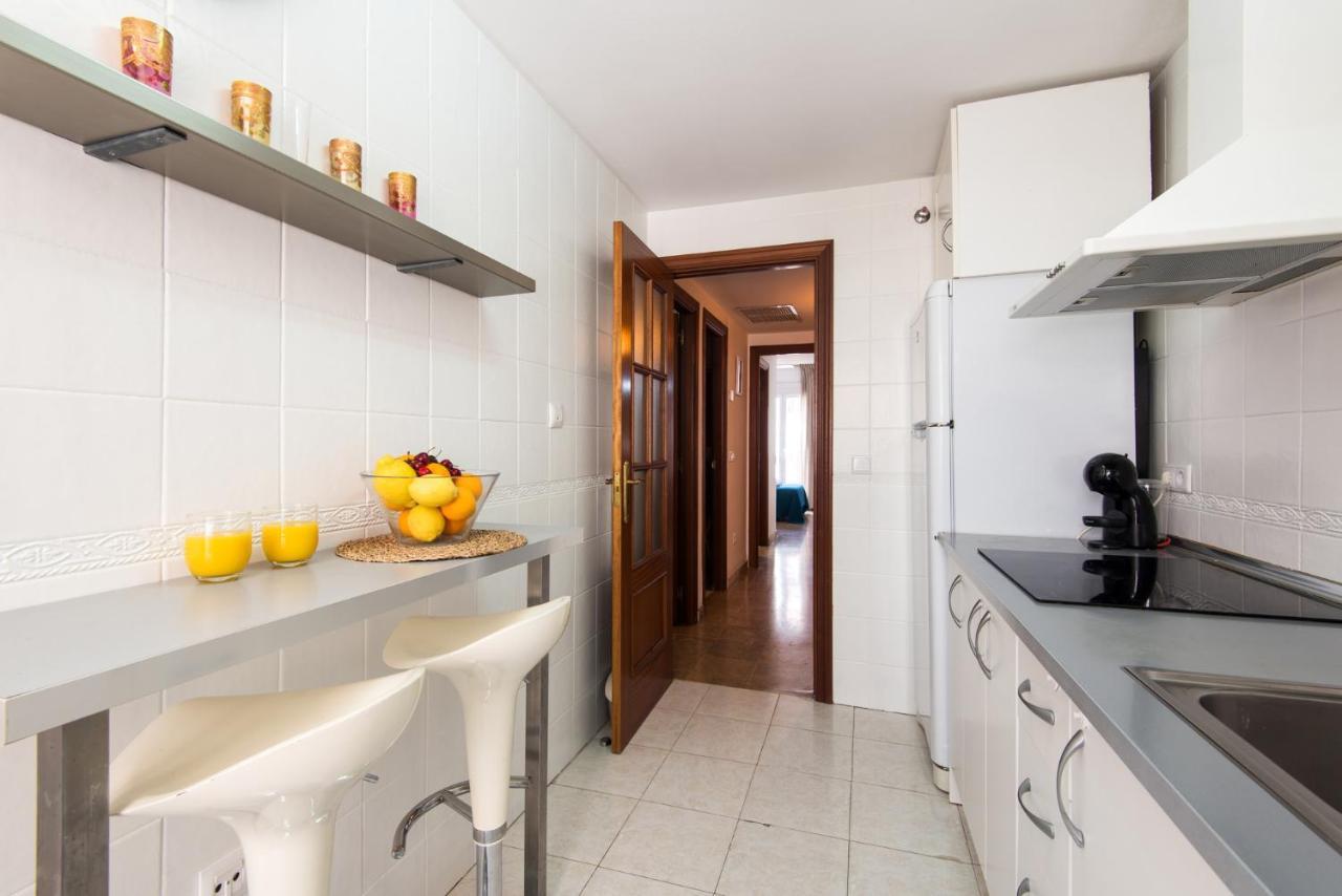 Center 2bed 2b Aircon Wif And Parking Free