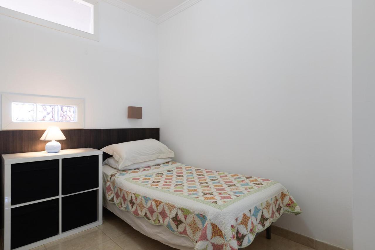 Sunny One Bedroom Apartamento