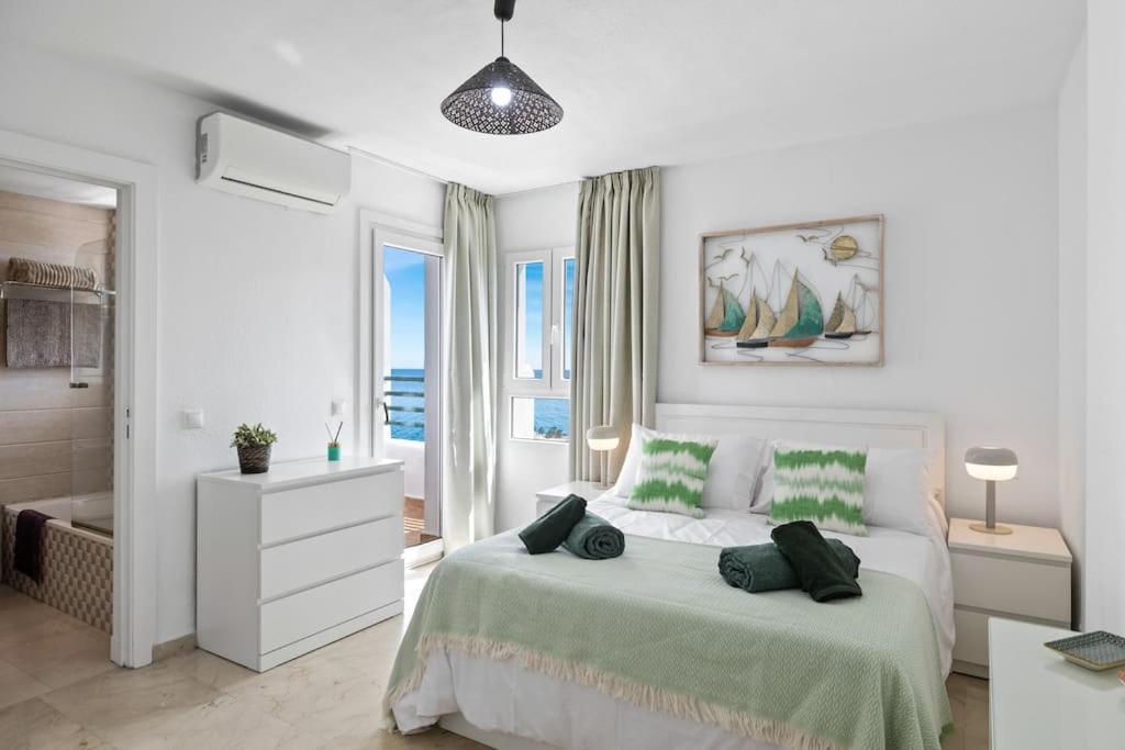 Sea View At Wyndhams Complex Apartment Malaga