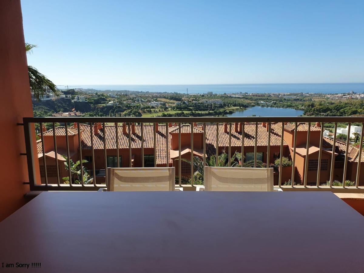 Royal 2 /freewifi,sharedpool,freeparking Apartment