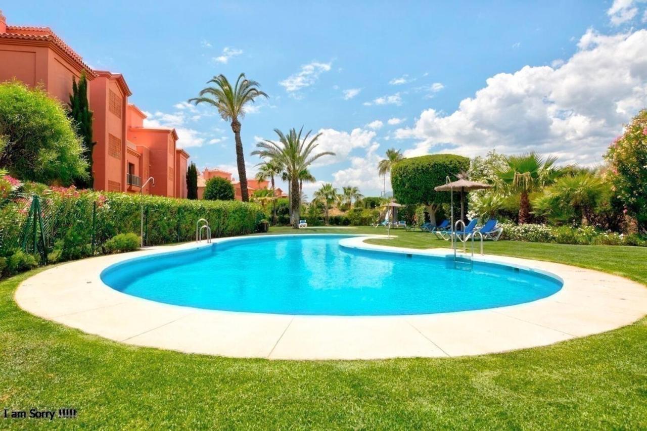 Apartment Royal 2 /freewifi,sharedpool,freeparking *