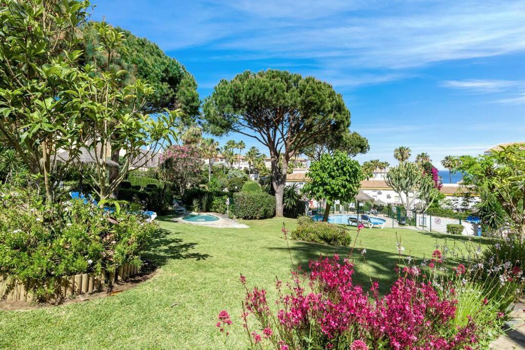Sea View At Wyndhams Complex Apartment Malaga