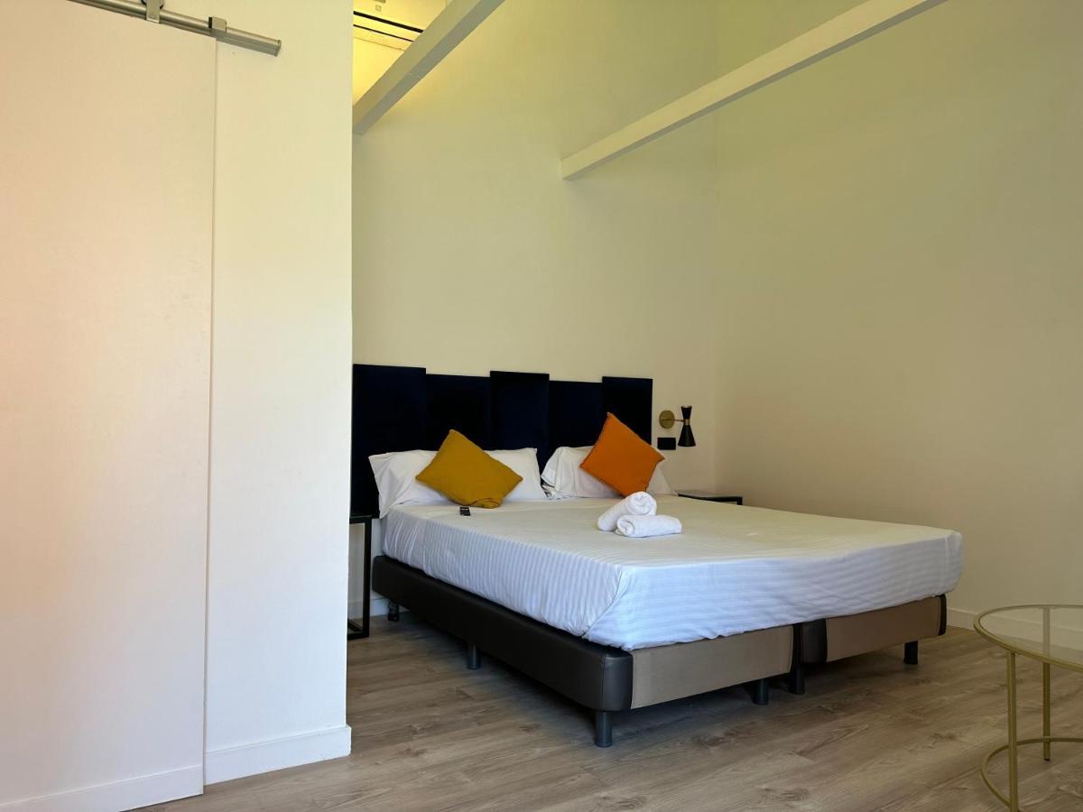 Malaga City Suites 2*