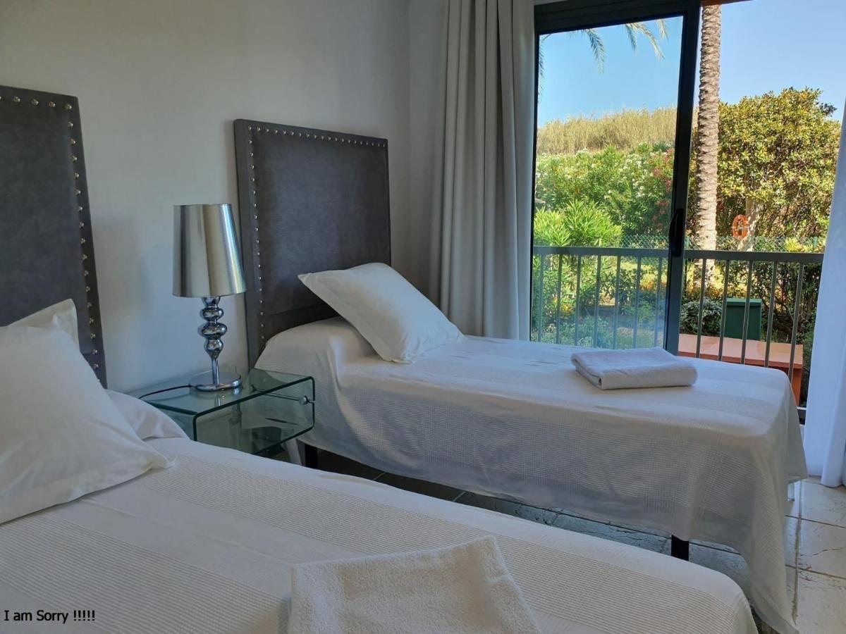 Apartment Royal 2 /freewifi,sharedpool,freeparking Malaga