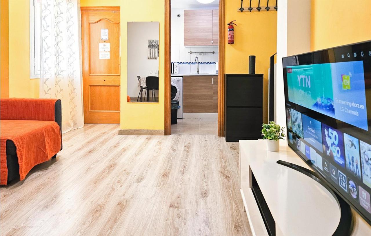 Apartamento Stunning In With 2 Bedrooms *