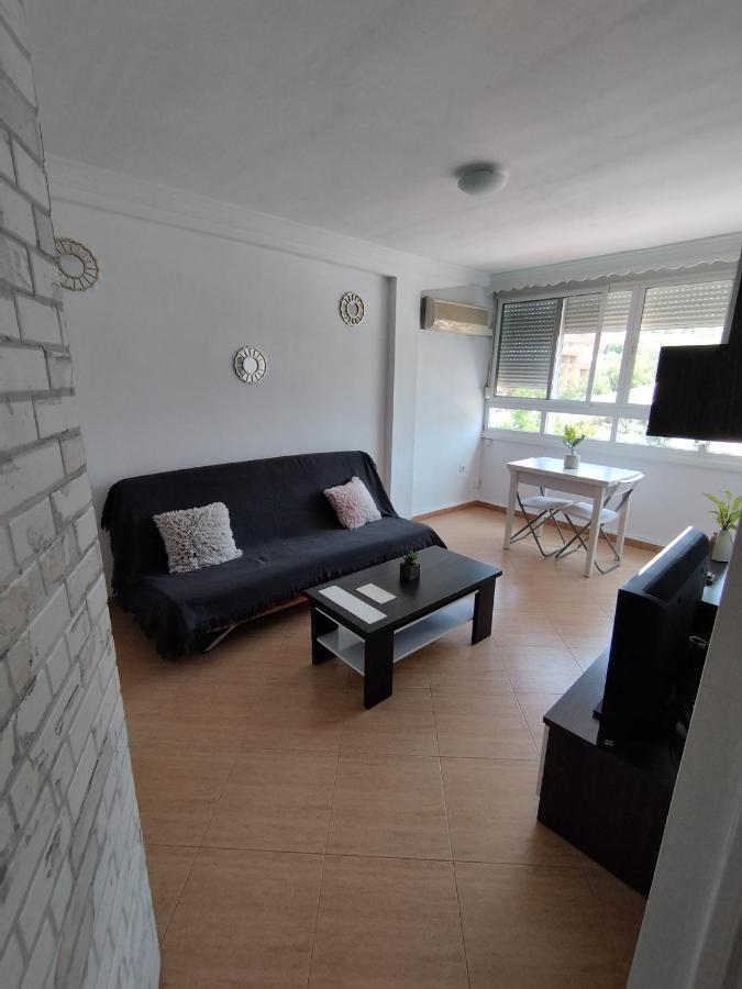Piso Amplio Y Comodo. Apartamento Málaga