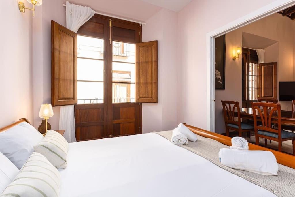 5. Casa De Alma. In Historic House Apartment *