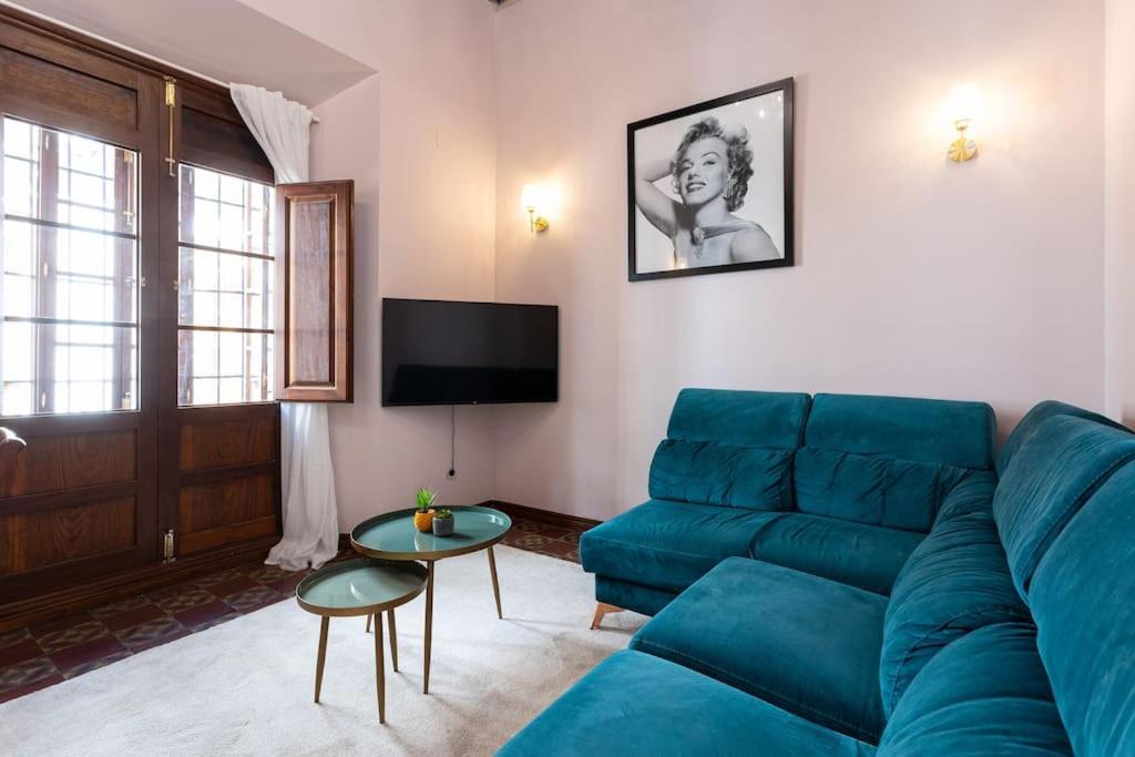 Apartment 5. Casa De Alma. In Historic House