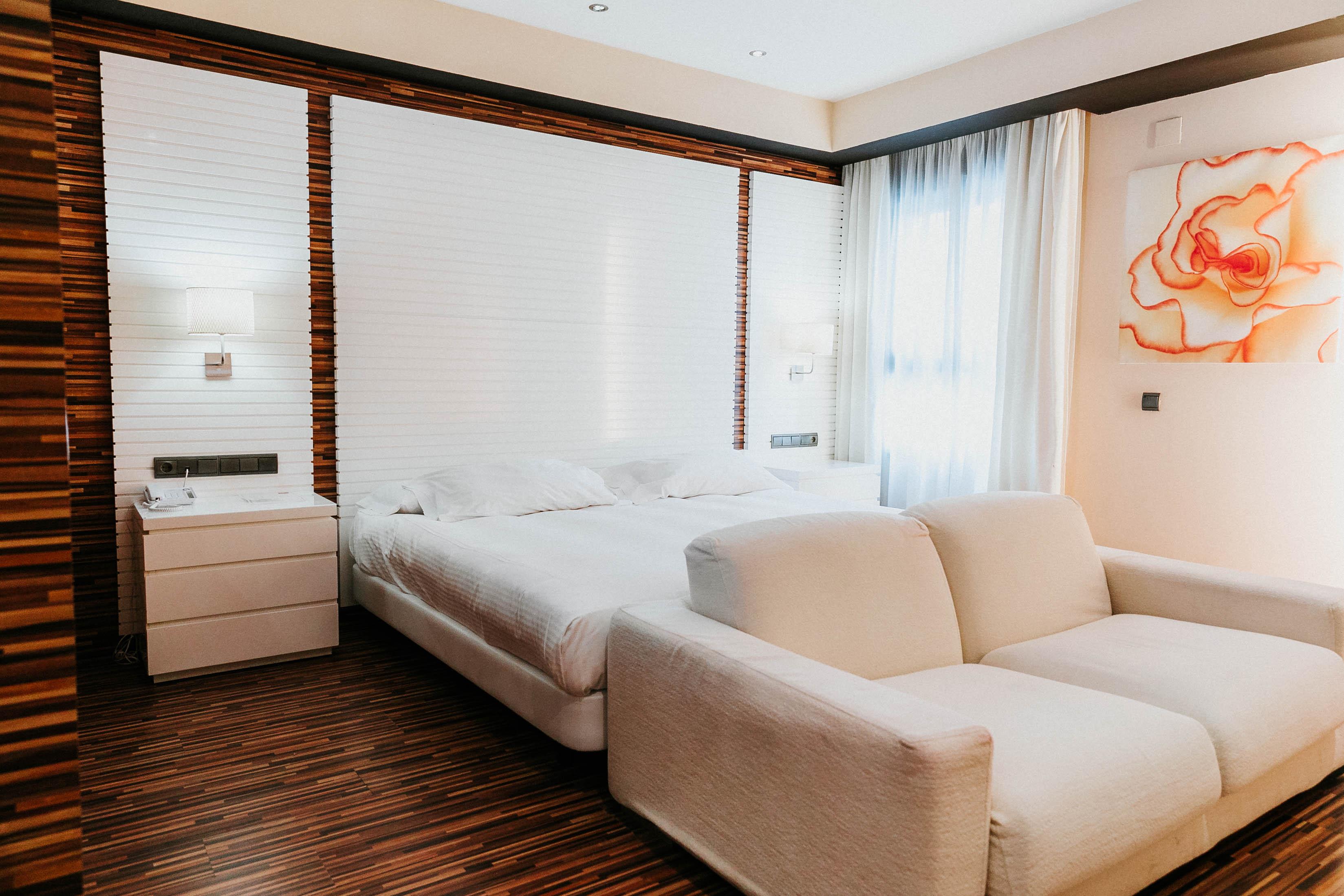 Nostrum Airport Hotel 3*