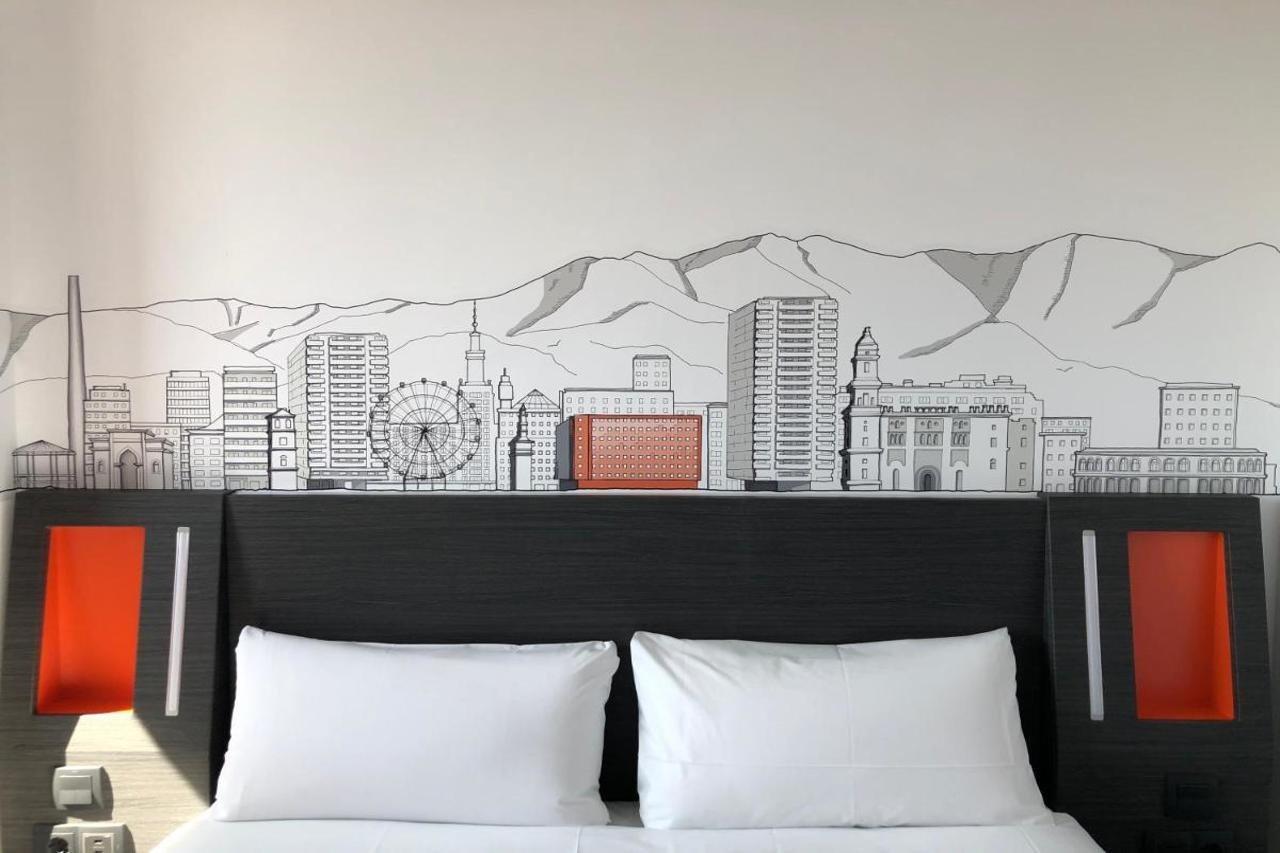 Easyhotel Centre *