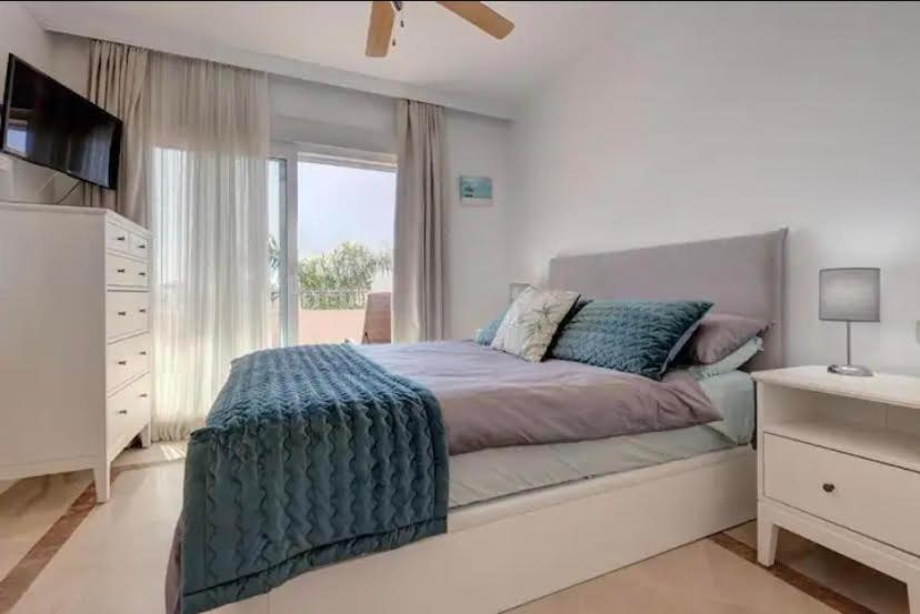 Spacious Flamenco Riviera Del Sol Villa Málaga