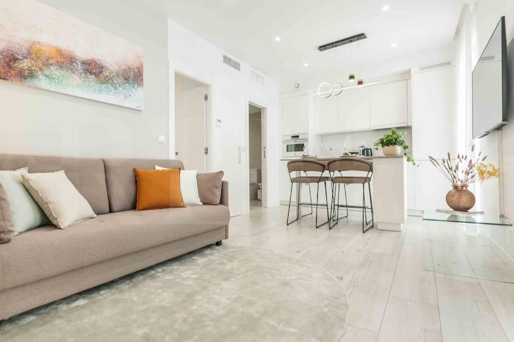 Apartment Tranquil & Bright With Parking By Rems