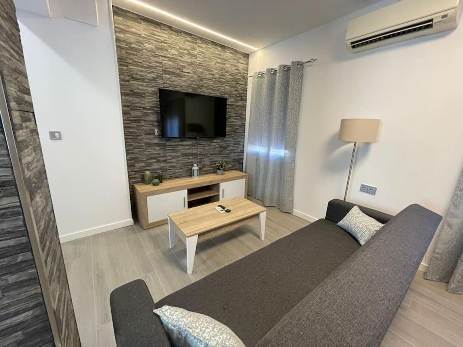 Family Flat Close To The Centre-v-estrell Málaga