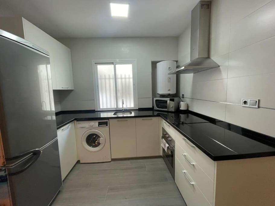 Family Flat Close To The Centre-v-estrell Apartamento *