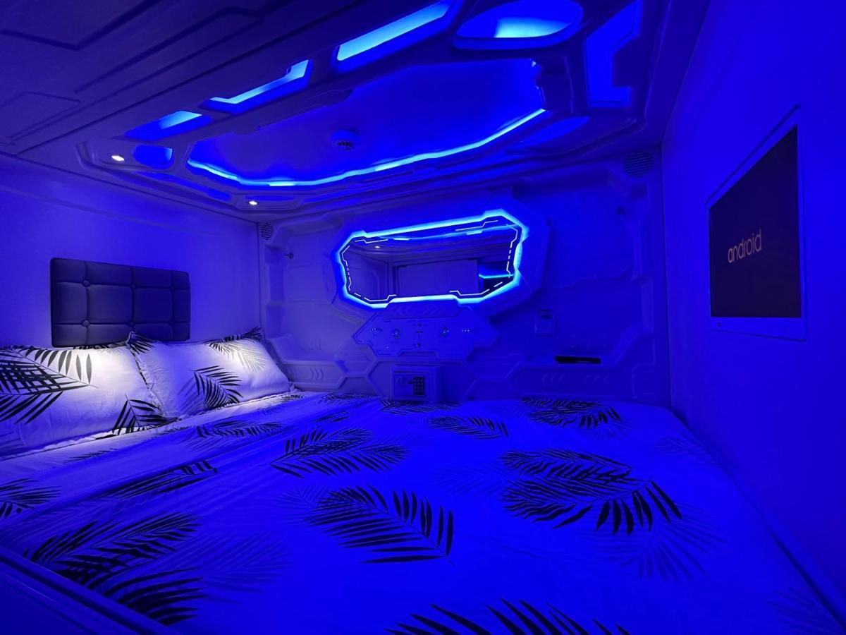 Good Vibes Only Capsule Capsule hotel Malaga